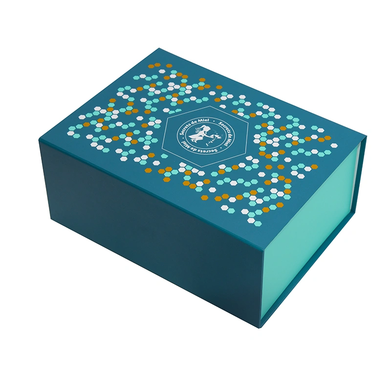 注文A4 A5のサイズの磁気カートンのギフトの堅い香水のColthingのギフトの包装を用いる良質の印刷のボール紙の包装の折るペーパー ギフト用の箱